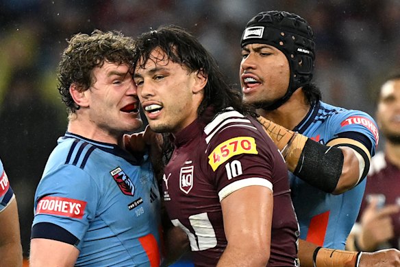 Liam Martin and Tino Fa’asuamaleaui get up close and personal in Perth.