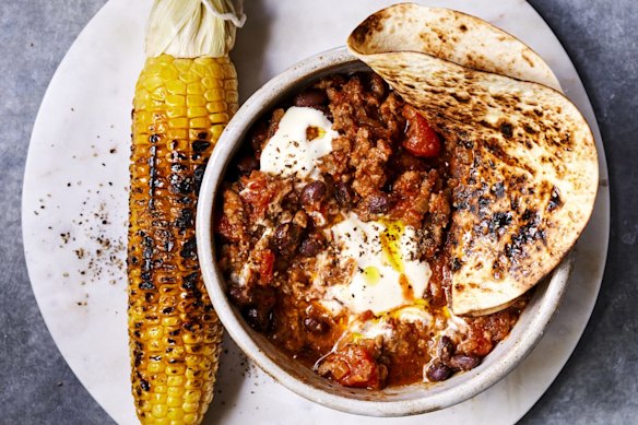 Chilli con carne traybake. 