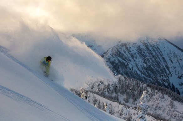 Enjoy Revelstoke’s world-class skiing and lively atmosphere.