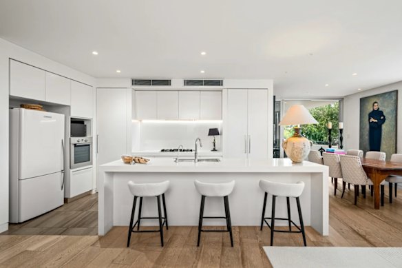 The Bellevue Hill residence of the late fashion and television icon, Maggie Tabberer, has sold for a figure in the low $4 millions, local sources have confirmed.