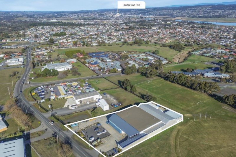 Australian Community Media has sold the former Launceston printing site of The Examiner and The Advocate daily newspapers at 231 George Town Road in Launceston’s Rocherlea, for $3.5 million. 