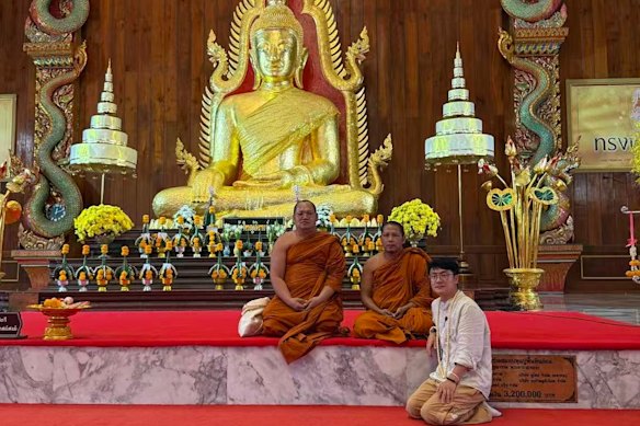 Icey Li was at a Thai Buddhist temple when he heard a new skilled visa requirement could cost $US100,000 – and possibly also his job in the US. 