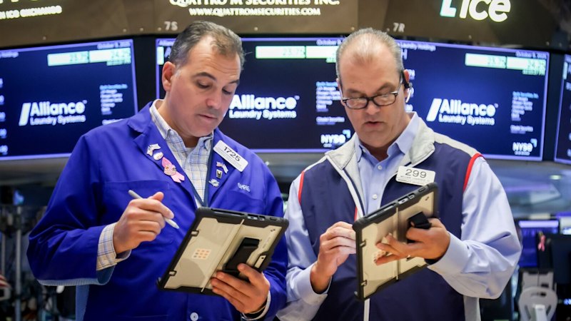 Wall Street slumps on Trump’s tariffs threat