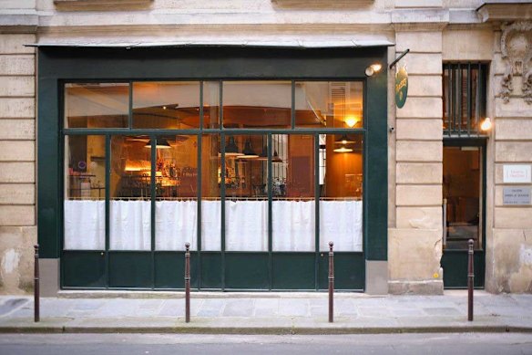 Cosy wine-oriented bistro Parcelles.