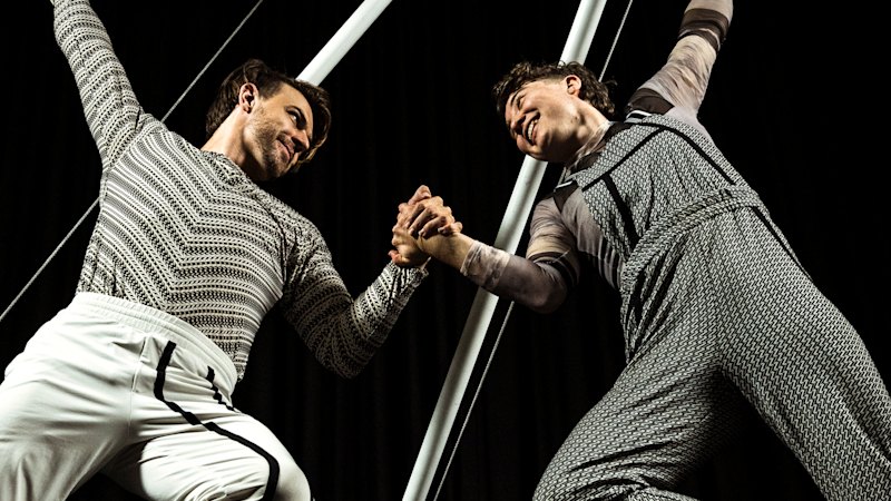 Melbourne acrobatic troupe to perform at South Side Festival in Frankston