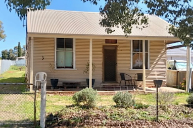 Price slashed to $99,000 for century-old outback tin cottage.
