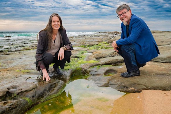 Winberg with Professor Gordon Wallace.