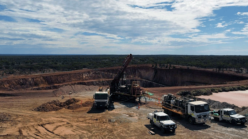 Javelin edges toward first gold as WA Eureka mine plan hits desk