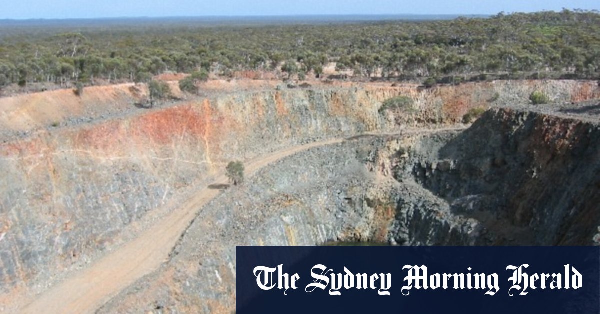 Auric locks in camp, nickel and water rights at WA gold mine