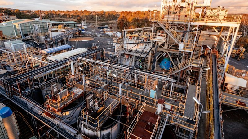 Larvotto hits thick gold-antimony with tungsten credits in NSW