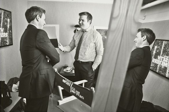 Vance backstage with the host of TV show Late Night With Seth Meyers in 2017, where he spoke about his book Hillbilly Elegy.   