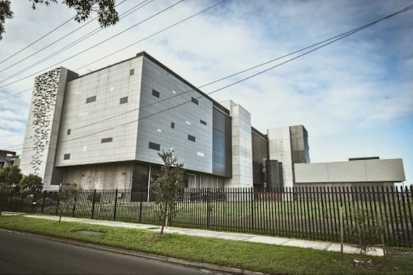 The Equinix building, its purpose inscrutable to the casual passerby – as with many data centres. 