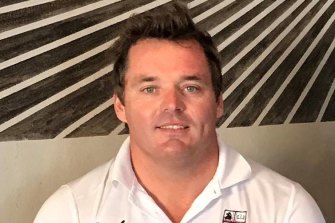 L'entraîneur de Water Polo Queensland, Dean Carelse, a été suspendu après avoir été accusé de possession de matériel d'exploitation d'enfants.