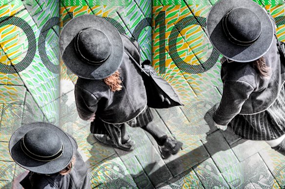 An internal audit found Queensland state schools failing to comply with procedures for charging parents fees, and the department not monitoring the situation.