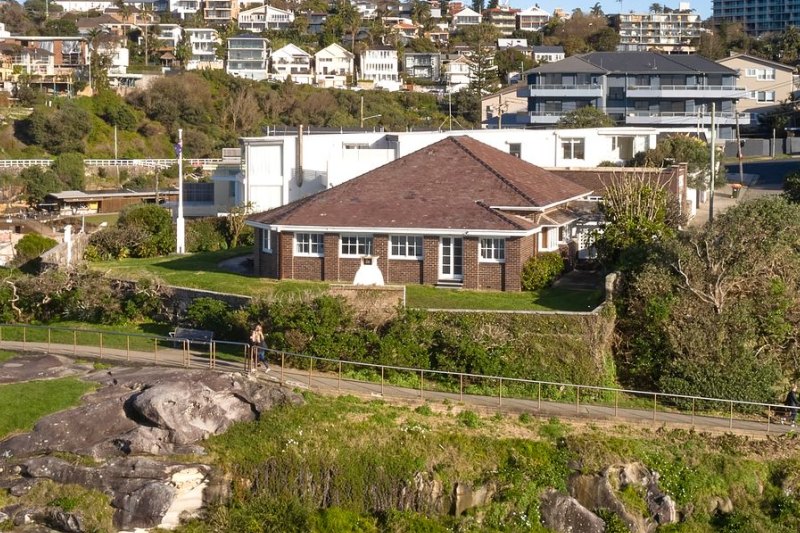 Lang Syne was built on the Tamarama headland almost a century ago.