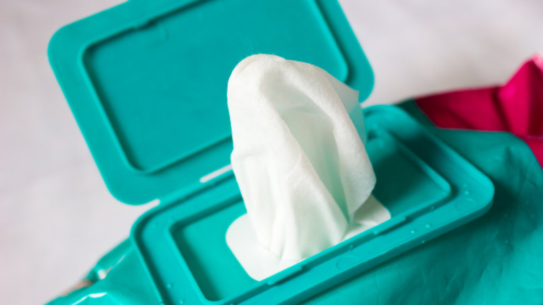 dufte og konserveringsmidler, der ofte findes i babyservietter, er blandt de mest almindelige årsager til hudallergi for Australske børn. 
