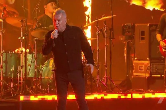 Jimmy Barnes kicks off the 2025 Logies with Working Class Man.