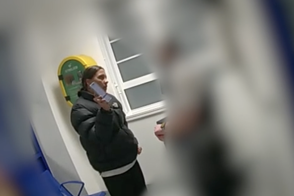 In footage shown in court, Sam Kerr is seen displaying her phone to the police.