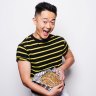 彼の完成したサワードウのパンとベンジャミンの法律。