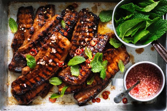  Barbecued pork belly with spiced vinegar.