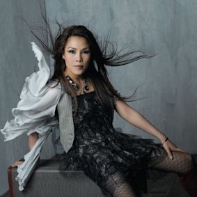 China’s soft rock queen Tian Zhen 