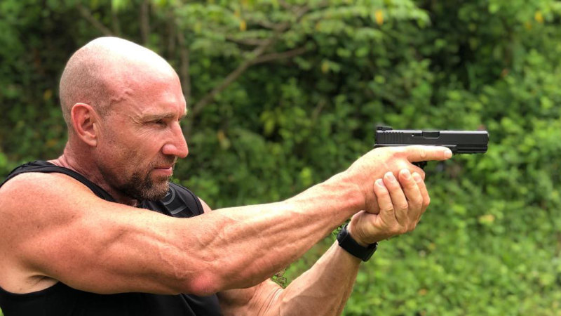 Biochemist from Essendon scandal opens Dubai clinic with fake name Shane Bakker