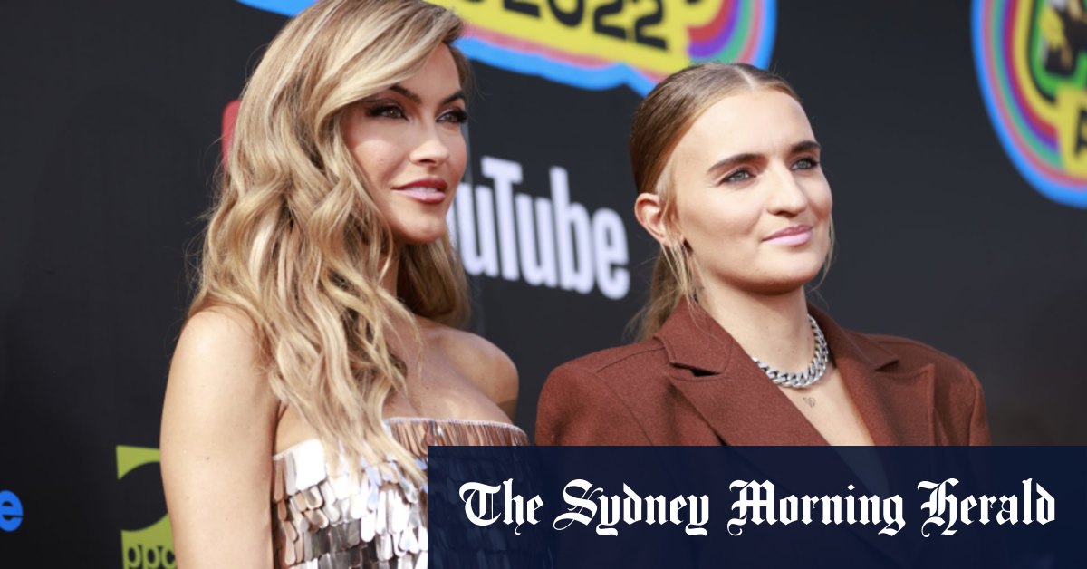 ARIA Awards 2022: All the looks from the red carpet