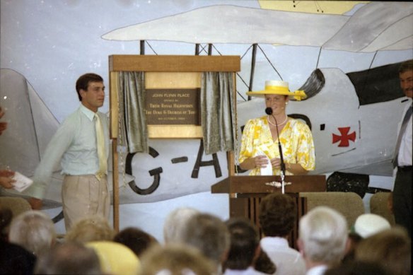 The then-Duke of and Duchess of York unveilling the plaque in 1988.
