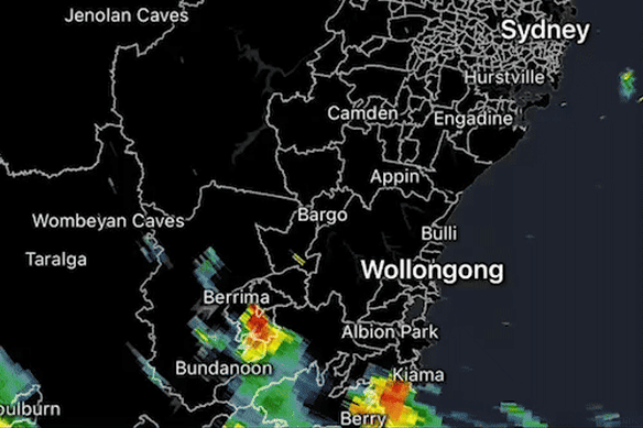 The storm rolling toward Sydney this morning.