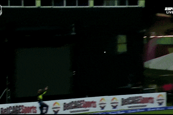 Glenn Maxwell’s amazing assist.