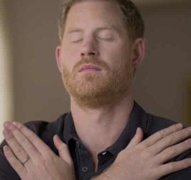 Prince Harry, practising EMDR therapy in the Apple TV documentary “The Me You Can’t See”.