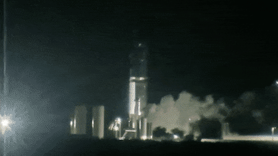SpaceX rocket explodes whilst preparing for flight test.