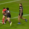 Deine Mariner drops a high ball and Hull KR pounces, scoring through Oliver Gildart.