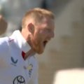 Ben Stokes dismisses Zak Foulkes immediately after the crowd found out he's retiring.