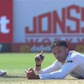 Keshav Maharaj claims the fingertips catch to dismiss Matt Renshaw.