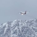A Qantas plane travelling from Queenstown to Sydney was diverted to Christchurch.