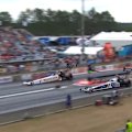 American drag racer Shawn Langdon has made a 555km/h pass to break a speed record at a race meeting in southern Georgia.