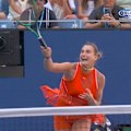 Aryna Sabalenka vs Linda Noskova highlights from the US Open quarter finals.
