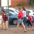 Schools in NSW will be given the power to ban aggressive parents from their grounds under planned new laws.