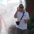 With the French Open hit by a heatwave, Chris Stubbs finds out how the fans are staying cool.
