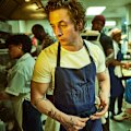 The fifth and final season of this award-winning hit sees the team banding together for one last service, as the restaurant teeters on the brink of collapse.