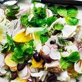 Fennel, orange and olive salad with tuna.