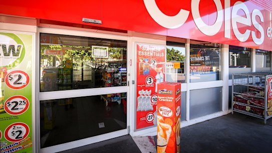 Wesfarmers keeps its jewel, jettisons the slightly tarnished silver