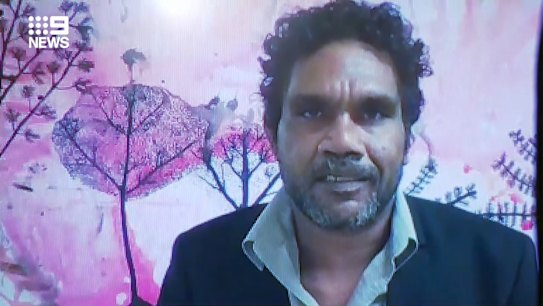 Vincent Namatjira has won this year's Archibald Prize for his portrait of AFL champion Adam Goodes. Mr Namatjira is the first Indigenous artist to win the award in its 99-year history.