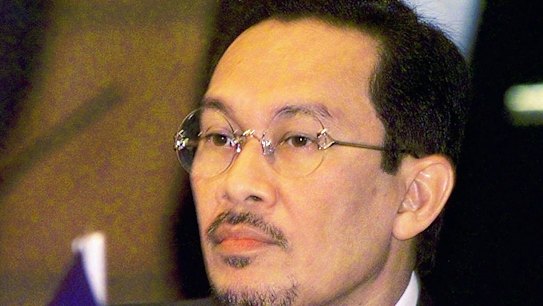 Malaysian king agrees to pardon prime minister hopeful Anwar Ibrahim