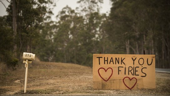 A sign thanking the fire fighters at Yarravel. 