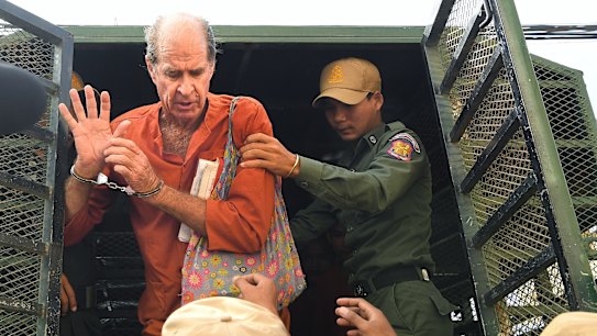 Jailed filmmaker James Ricketson apologises to Hun Sen in letter