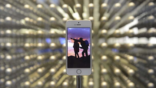 Australian law firm investigating class action over slowing iPhones