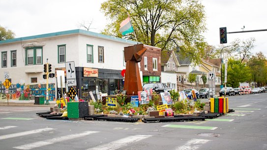 The memorial centres on the intersection of 38th Street and Chicago Avenue.