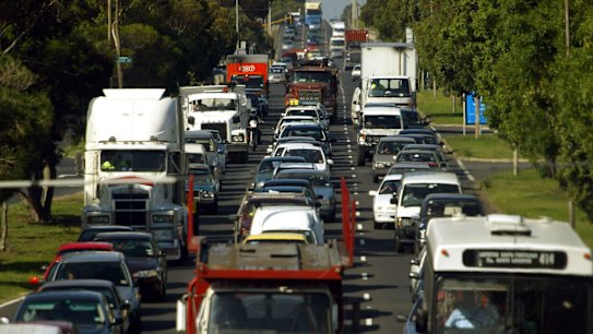 Almost three quarters of Melburnians drive to work. 